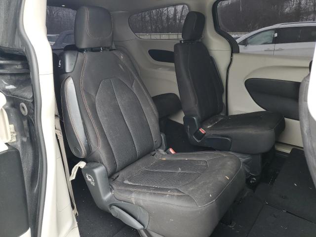 Photo 11 from auction – 2017 CHRYSLER PACIFICA T with VIN 2C4RC1DG8HR805337