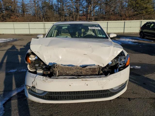 Photo 5 from auction – 2014 VOLKSWAGEN PASSAT SE with VIN 1VWBM7A35EC024053