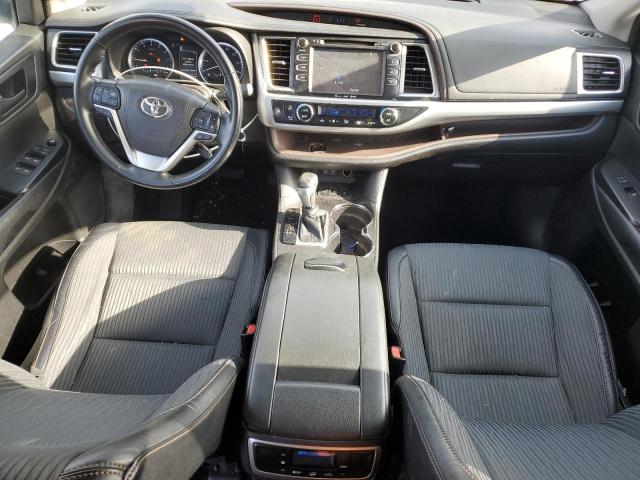 Photo 8 from auction – 2018 TOYOTA HIGHLANDER with VIN 5TDBZRFH9JS816574
