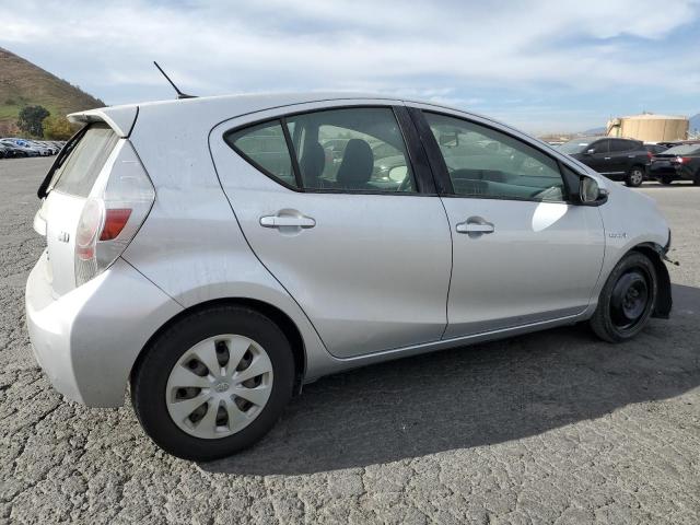 Photo 3 from auction – 2012 TOYOTA PRIUS C with VIN JTDKDTB32C1503713