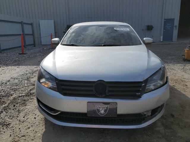 Photo 5 from auction – 2014 VOLKSWAGEN PASSAT S with VIN 1VWAS7A30EC092486