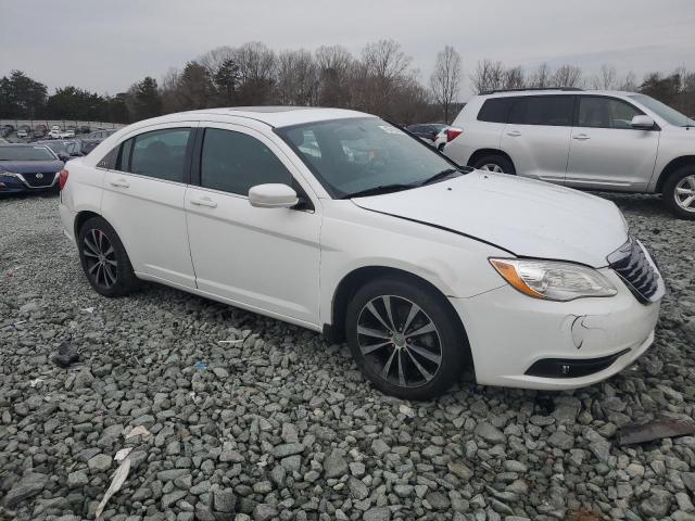Photo 4 from auction – 2013 CHRYSLER 200 TOURIN with VIN 1C3CCBBB6DN500627