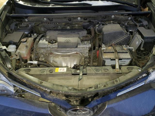 Photo 12 from auction – 2018 TOYOTA RAV4 LE with VIN JTMZFREV4JJ159579
