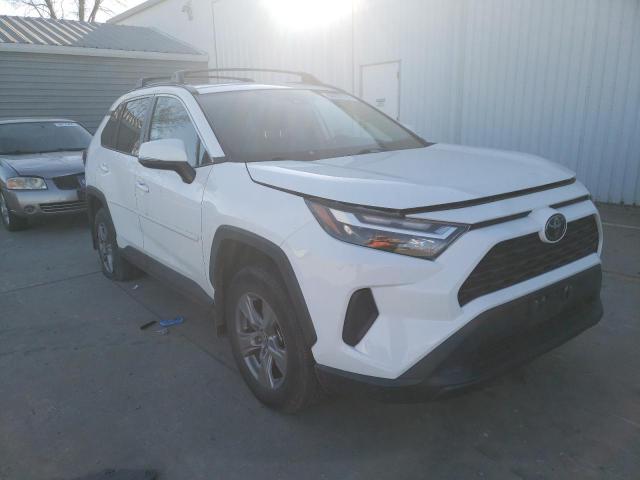 Photo 4 from auction – 2022 TOYOTA RAV4 XLE with VIN 2T3W1RFV7NC173369