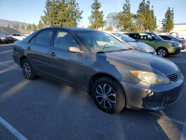 Photo 4 from auction – 2005 TOYOTA CAMRY LE with VIN 4T1BE32K65U581929