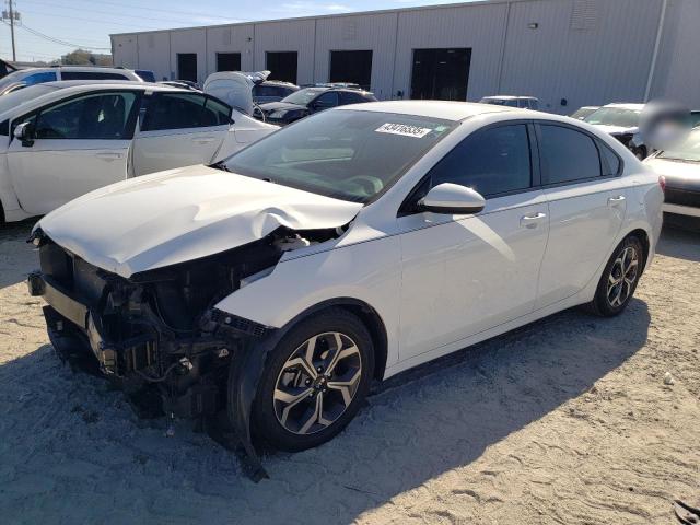 KIA FORTE FE 2020 with VIN 3KPF24AD3LE243925 - Photo from auction