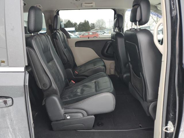 Photo 11 from auction – 2015 CHRYSLER TOWN & COU with VIN 2C4RC1CG3FR503954