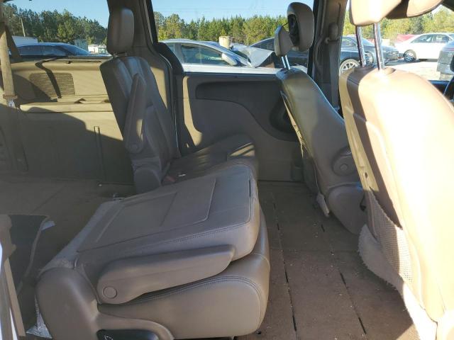 Photo 10 from auction – 2014 CHRYSLER TOWN & COU with VIN 2C4RC1BG4ER318957
