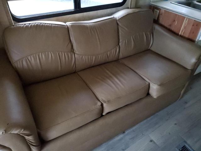 Photo 6 from auction – 2008 BERK 390BH with VIN 4UZAB2BV87CZ21003