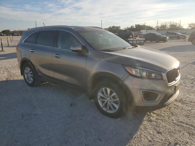 Photo 4 from auction – 2017 KIA SORENTO LX with VIN 5XYPG4A35HG294527