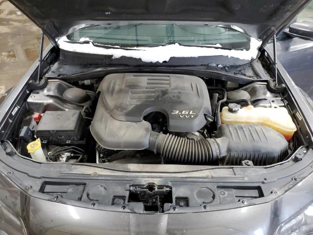 Photo 11 from auction – 2018 CHRYSLER 300 S with VIN 2C3CCAGG2JH300508