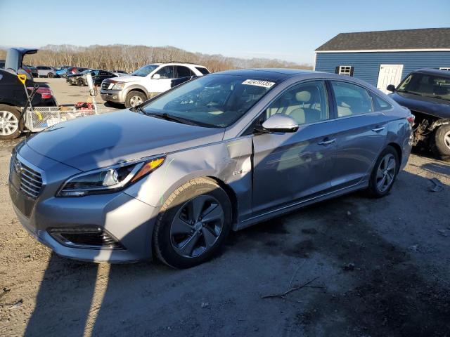 HYUNDAI SONATA HYB 2016 with VIN KMHE34L18GA017184 - Photo from auction