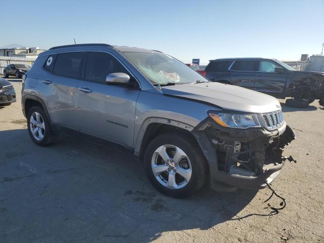 Photo 4 from auction – 2017 JEEP COMPASS LA with VIN 3C4NJDBB9HT692430