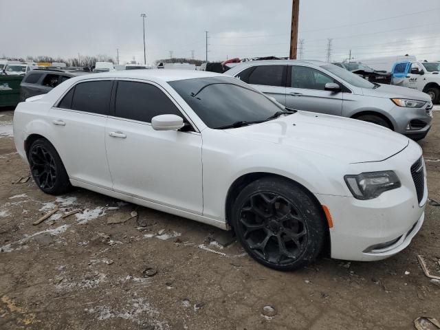 Photo 4 from auction – 2015 CHRYSLER 300 LIMITE with VIN 2C3CCAAG2FH743032