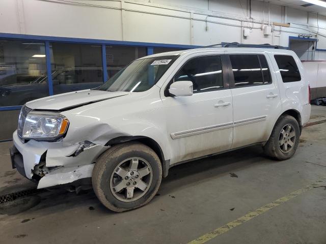HONDA PILOT TOUR 2009 with VIN 5FNYF489X9B007581 - Photo from auction
