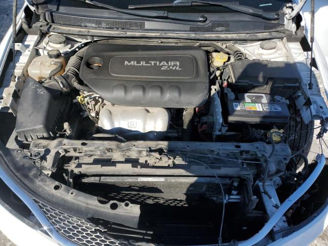 Photo 11 from auction – 2016 CHRYSLER 200 LIMITE with VIN 1C3CCCAB7GN166409