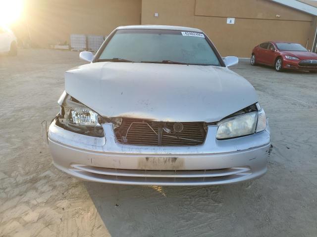 Photo 5 from auction – 2000 TOYOTA CAMRY CE with VIN JT2BG22K3Y0412660