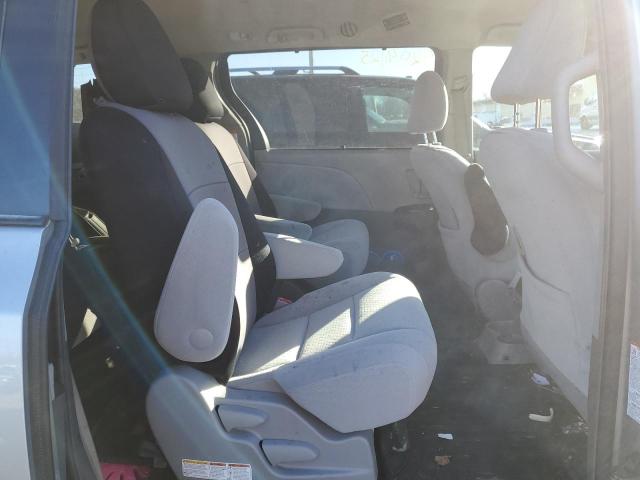 Photo 11 from auction – 2015 TOYOTA SIENNA with VIN 5TDJK3DC3FS111829