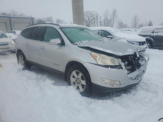 Photo 4 from auction – 2009 CHEVROLET TRAVERSE L with VIN 1GNEV23D19S166408