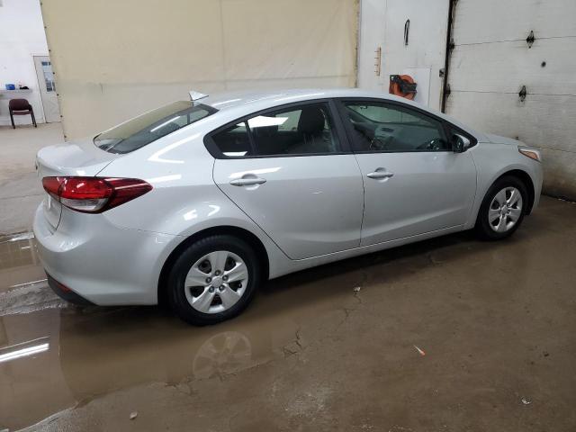 Photo 3 from auction – 2018 KIA FORTE LX with VIN 3KPFK4A77JE227332