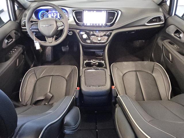 Photo 8 from auction – 2025 CHRYSLER PACIFICA L with VIN 2C4RC1GG8SR520141