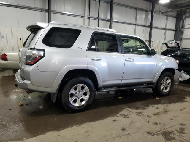 Photo 3 from auction – 2018 TOYOTA 4RUNNER SR with VIN JTEBU5JR5J5533999