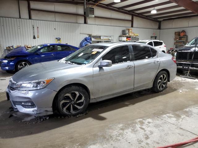 HONDA ACCORD EX 2017 with VIN 1HGCR2F71HA183872 - Photo from auction