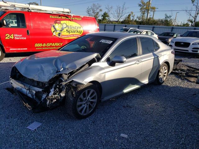 Photo 1 from auction – 2022 TOYOTA CAMRY LE with VIN 4T1C11AK4NU062139