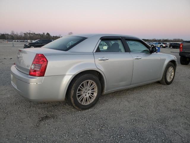 Photo 3 from auction – 2010 CHRYSLER 300 TOURIN with VIN 2C3CA4CD9AH118940