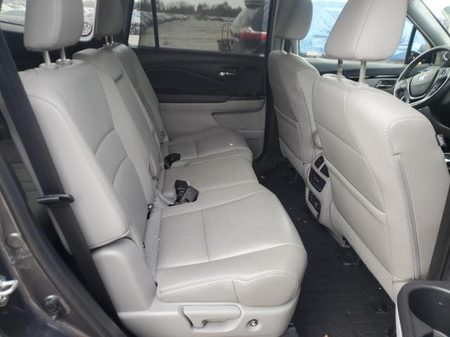 Photo 11 from auction – 2017 HONDA PILOT TOUR with VIN 5FNYF6H96HB099847