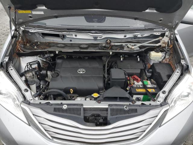 Photo 12 from auction – 2016 TOYOTA SIENNA XLE with VIN 5TDDK3DC3GS138026