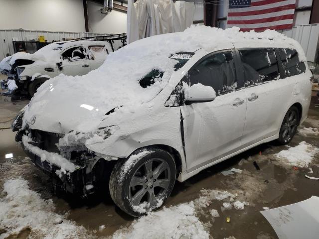 Photo 1 from auction – 2017 TOYOTA SIENNA SE with VIN 5TDXZ3DC1HS847337