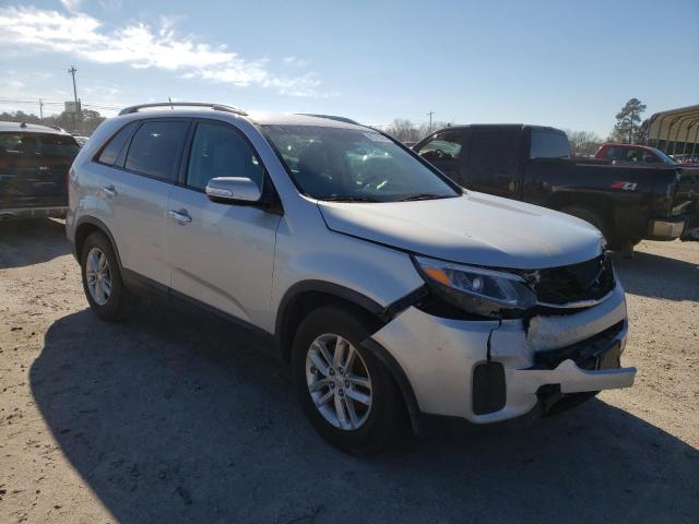 Photo 4 from auction – 2015 KIA SORENTO LX with VIN 5XYKT4A74FG585154