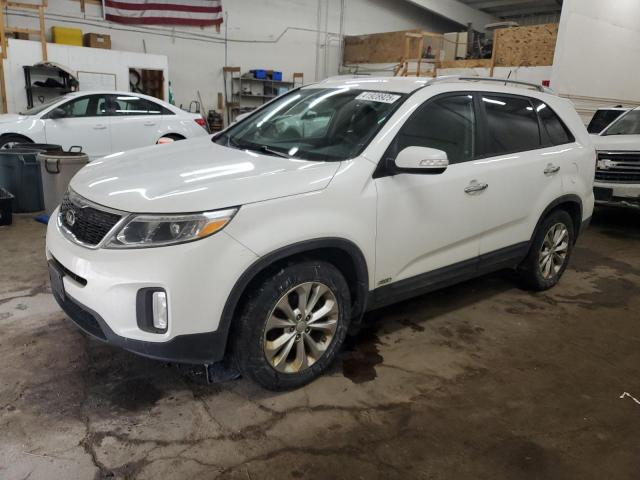 KIA SORENTO EX 2015 with VIN 5XYKUDA72FG598370 - Photo from auction