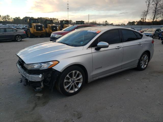 FORD FUSION SE 2019 with VIN 3FA6P0LUXKR257017 - Photo from auction