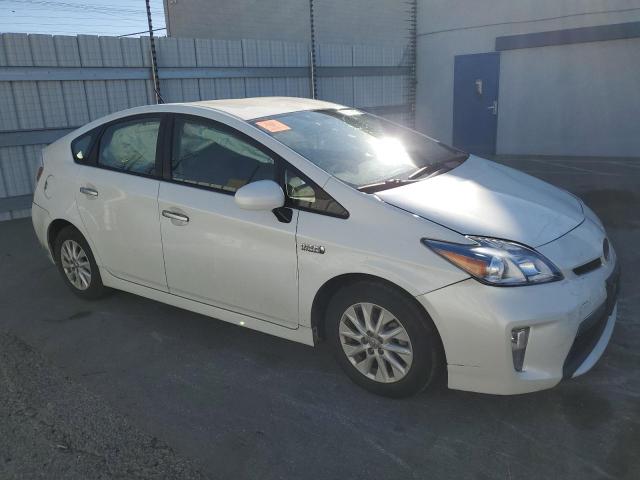 Photo 4 from auction – 2014 TOYOTA PRIUS PLUG with VIN JTDKN3DP7E3054288