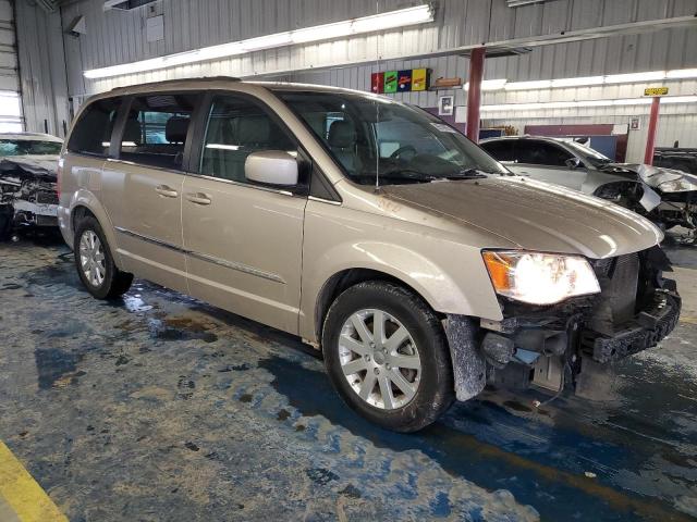 Photo 4 from auction – 2016 CHRYSLER TOWN & COU with VIN 2C4RC1BG4GR112489