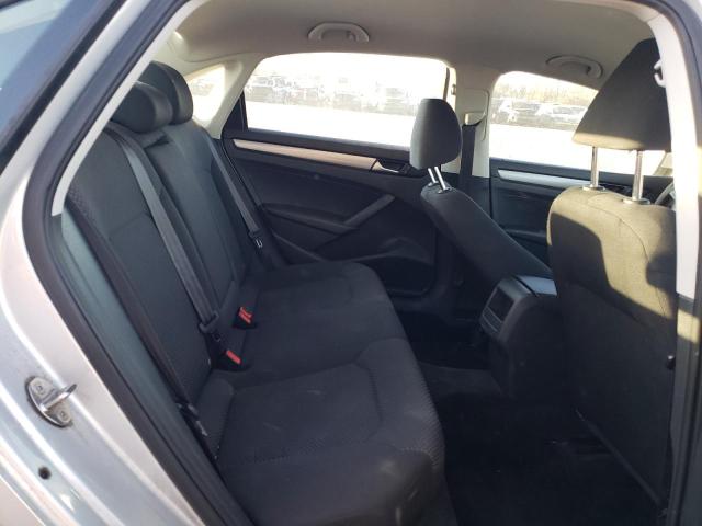 Photo 10 from auction – 2015 VOLKSWAGEN PASSAT S with VIN 1VWAT7A39FC078858