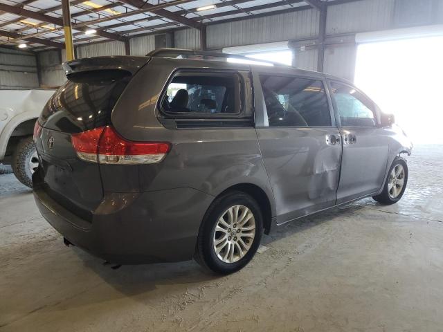 Photo 3 from auction – 2012 TOYOTA SIENNA XLE with VIN 5TDYK3DC0CS200140