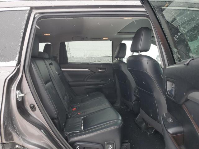 Photo 11 from auction – 2016 TOYOTA HIGHLANDER with VIN 5TDJKRFH6GS257378