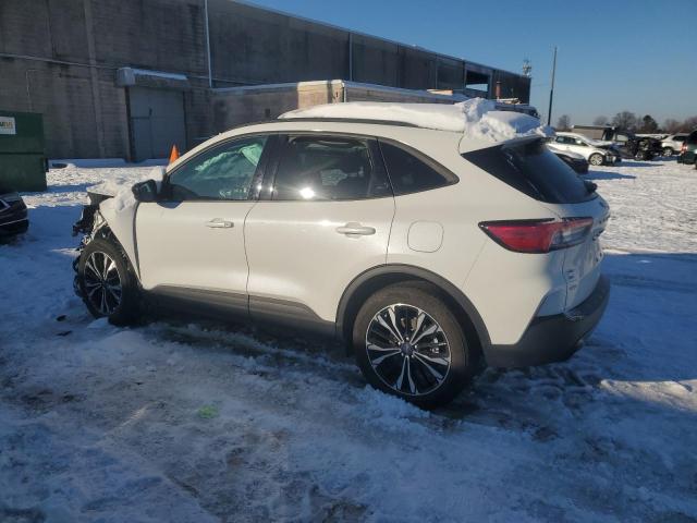 Photo 2 from auction – 2021 FORD ESCAPE SE with VIN 1FMCU0BZ2MUB16341