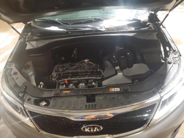 Photo 12 from auction – 2015 KIA SORENTO LX with VIN 5XYKT3A67FG644490