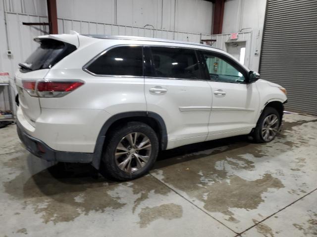 Photo 3 from auction – 2015 TOYOTA HIGHLANDER with VIN 5TDJKRFH1FS123201