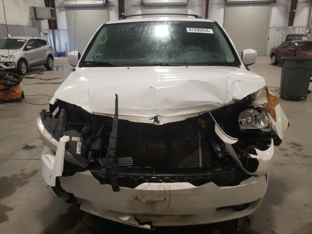 Photo 5 from auction – 2010 CHRYSLER TOWN & COU with VIN 2A4RR5D1XAR213939