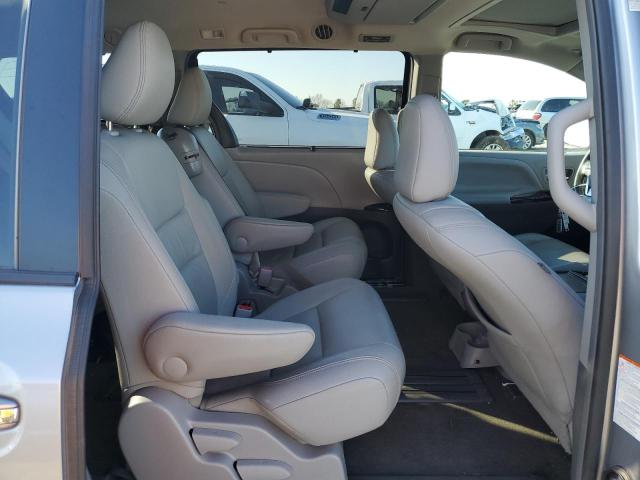 Photo 11 from auction – 2017 TOYOTA SIENNA XLE with VIN 5TDYZ3DC3HS866380