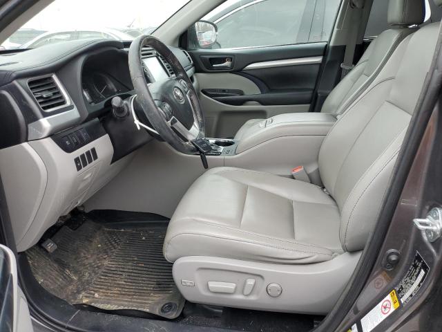 Photo 7 from auction – 2018 TOYOTA HIGHLANDER with VIN 5TDJZRFH3JS881478