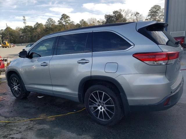 Photo 2 from auction – 2017 TOYOTA HIGHLANDER with VIN 5TDKZRFH3HS193141