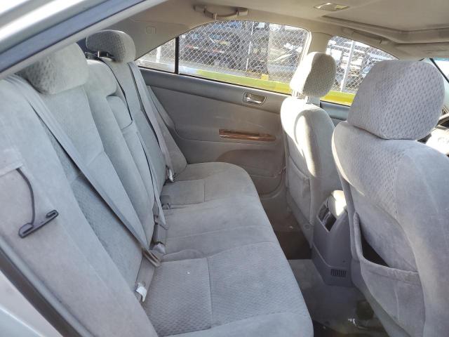 Photo 10 from auction – 2004 TOYOTA CAMRY LE with VIN 4T1BE30K04U916331