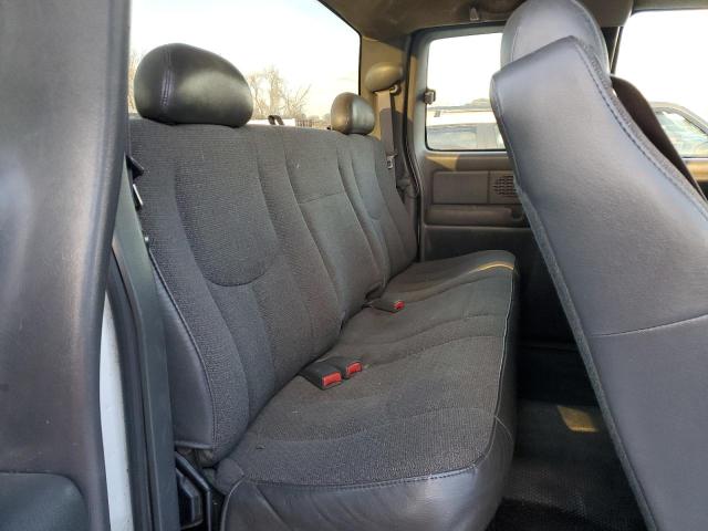 Photo 10 from auction – 2003 CHEVROLET SILVERADO with VIN 1GCHC29U73E264206