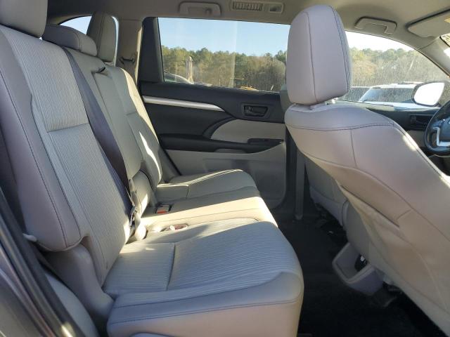 Photo 11 from auction – 2016 TOYOTA HIGHLANDER with VIN 5TDZKRFH4GS141907